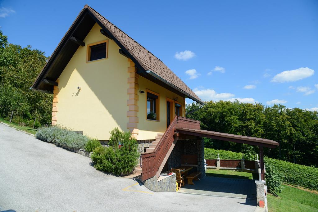 Holiday Home Cesnovar Raka Exterior photo